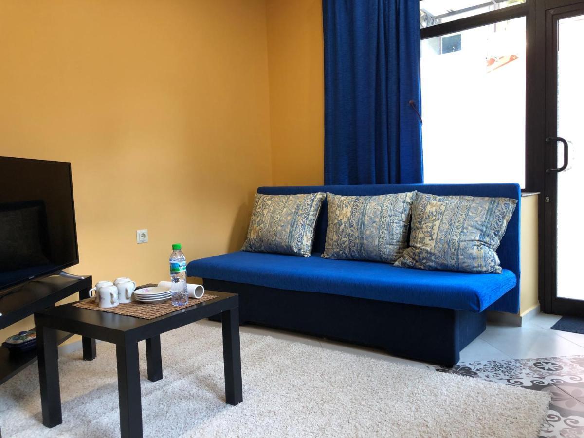 Apartment White House *